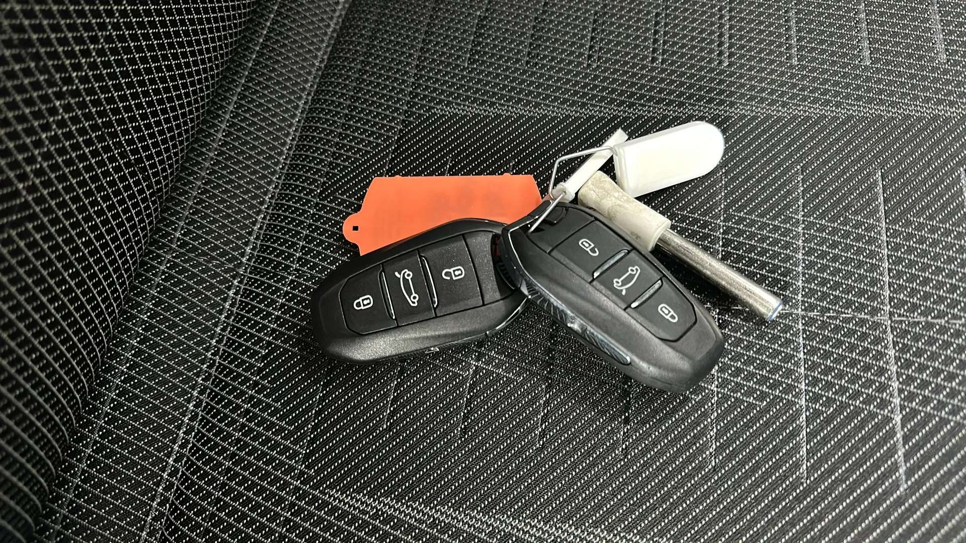 2025 PEUGEOT 3008 2025 PEUGEOT 3008