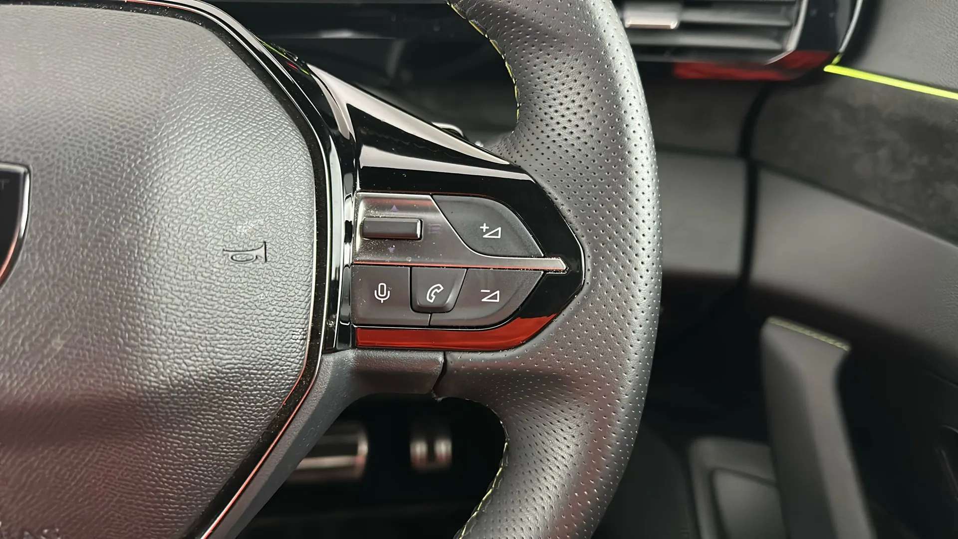 2025 PEUGEOT 408 2025 PEUGEOT 408