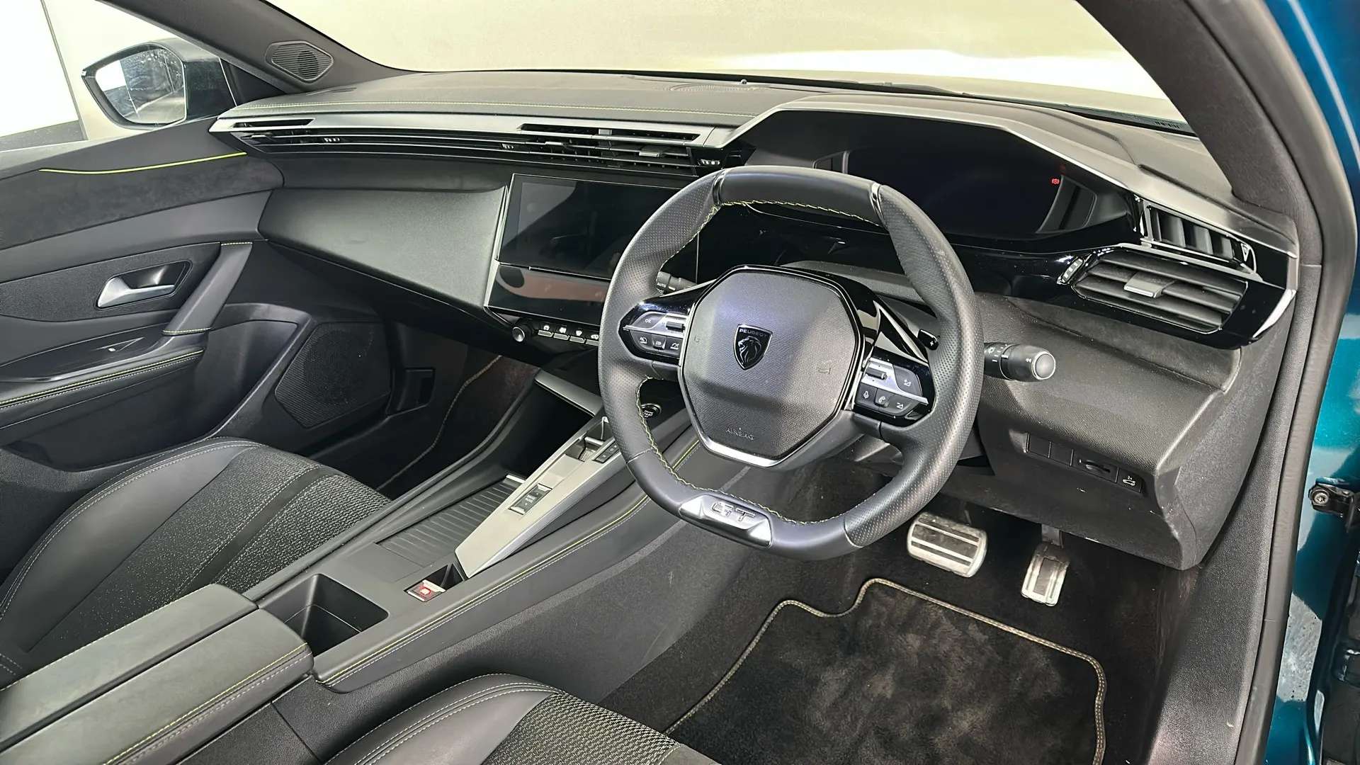 2025 PEUGEOT 408 2025 PEUGEOT 408