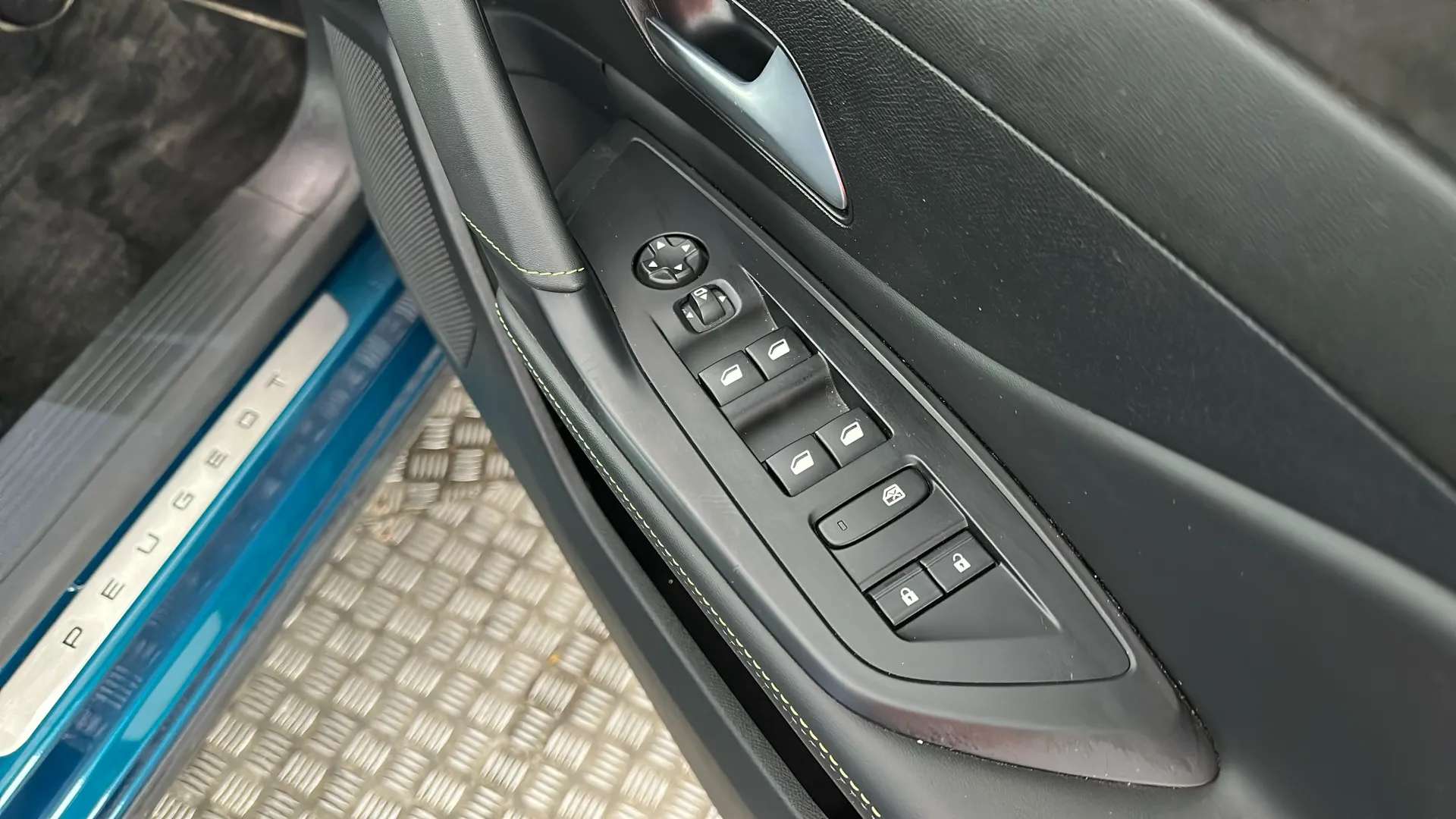 2025 PEUGEOT 408 2025 PEUGEOT 408