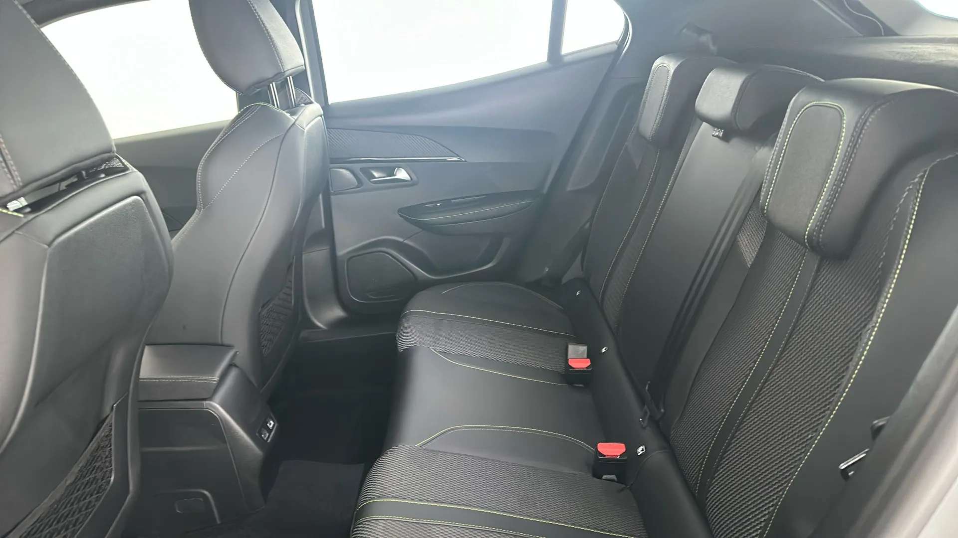 2025 PEUGEOT 2008 2025 PEUGEOT 2008