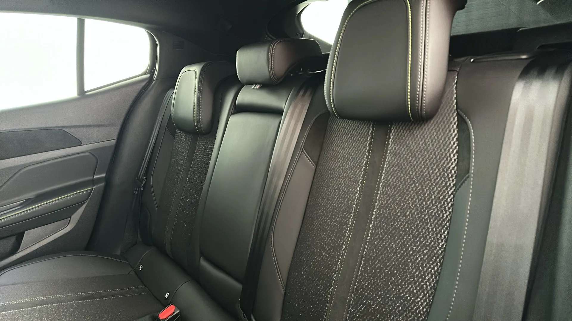 2025 PEUGEOT 408 2025 PEUGEOT 408