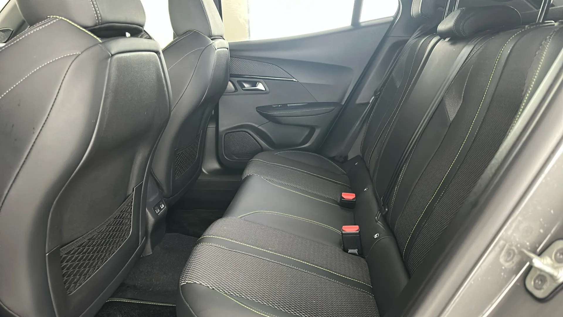 2024 PEUGEOT 2008 2024 PEUGEOT 2008