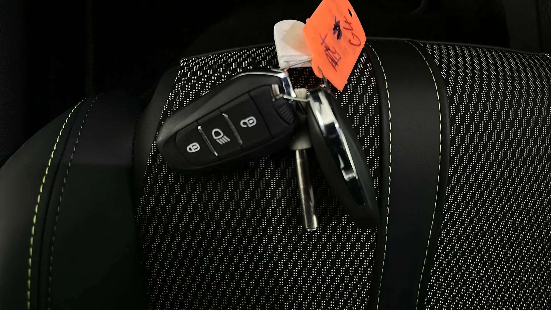 2024 PEUGEOT 2008 2024 PEUGEOT 2008