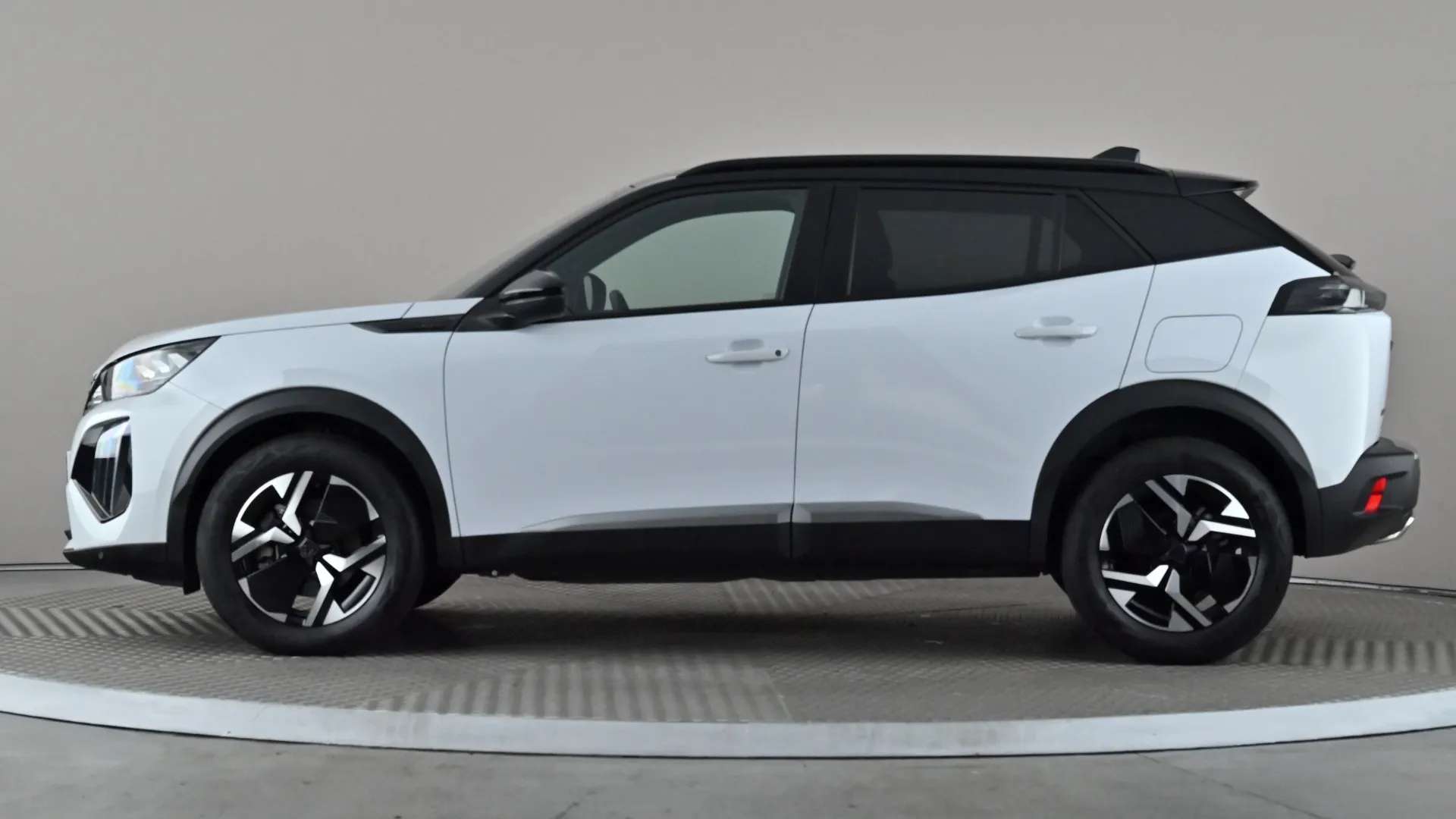 A 2025 PEUGEOT 2008 1.2 Hybrid 136 GT e-DSC6 A 2025 PEUGEOT 2008 1.2 Hybrid 136 GT e-DSC6