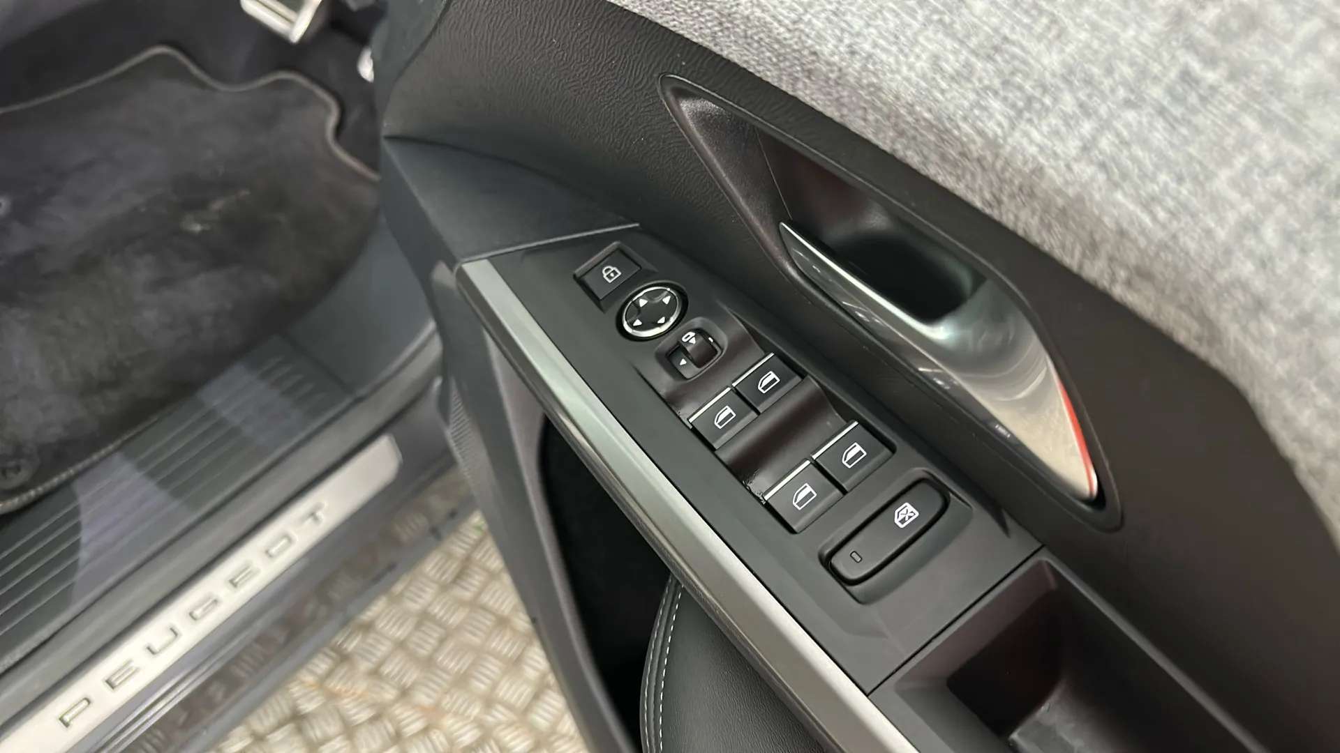 2025 PEUGEOT 3008 2025 PEUGEOT 3008