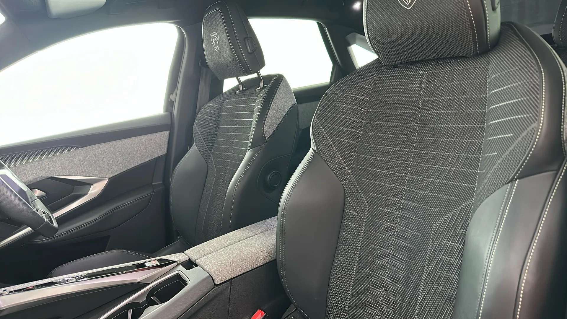 2025 PEUGEOT 3008 2025 PEUGEOT 3008