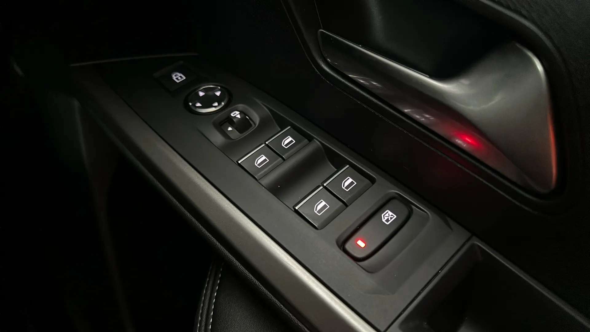 2025 PEUGEOT 3008 2025 PEUGEOT 3008