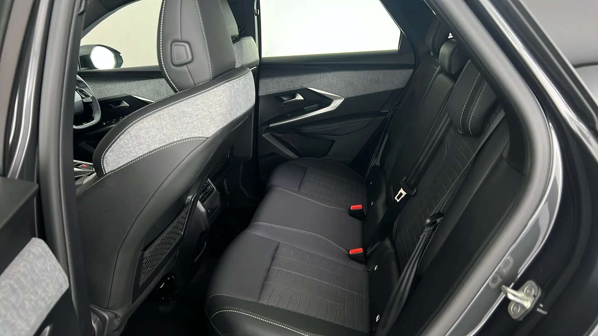 2025 PEUGEOT 3008 2025 PEUGEOT 3008