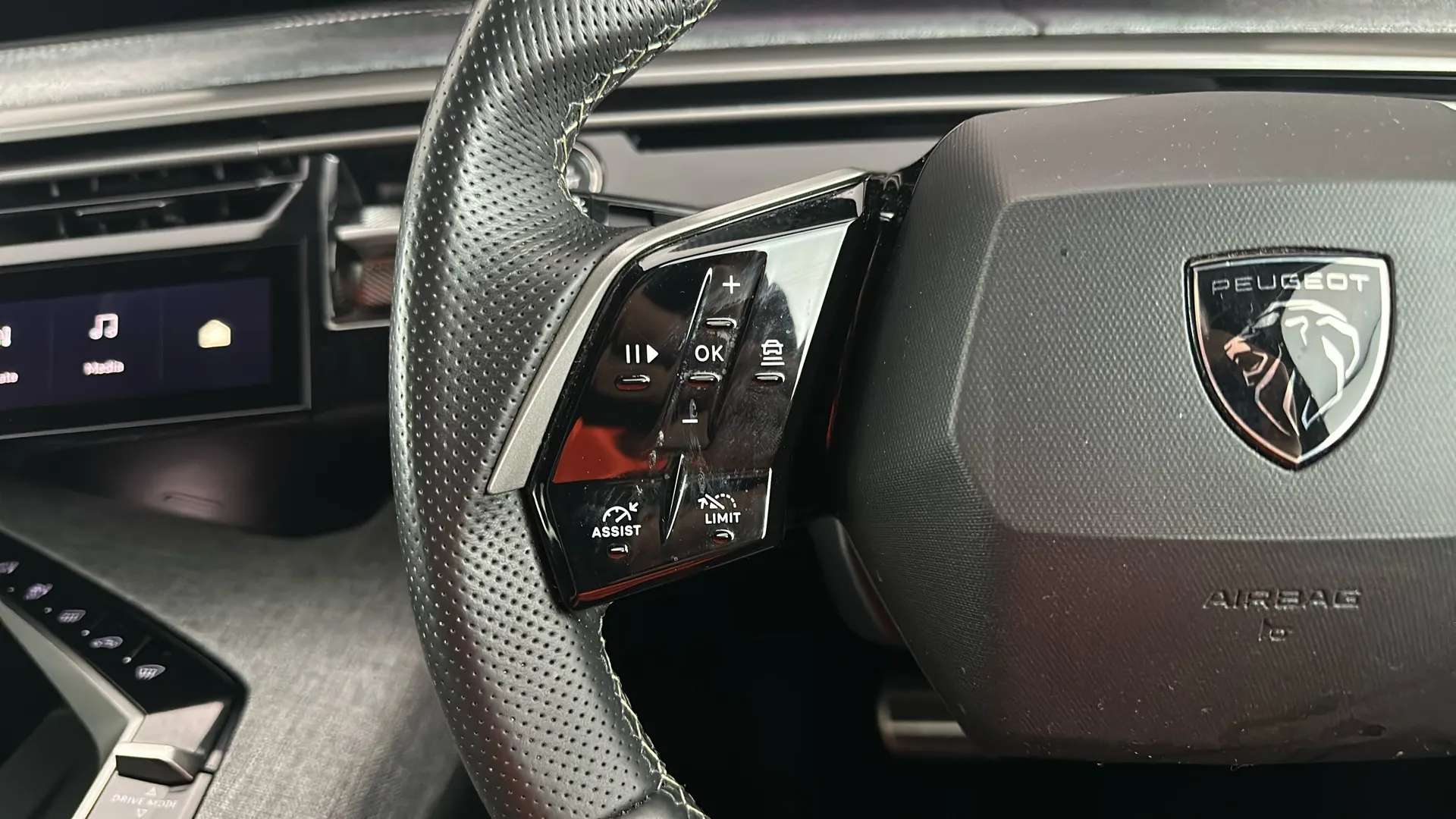 2025 PEUGEOT 3008 2025 PEUGEOT 3008