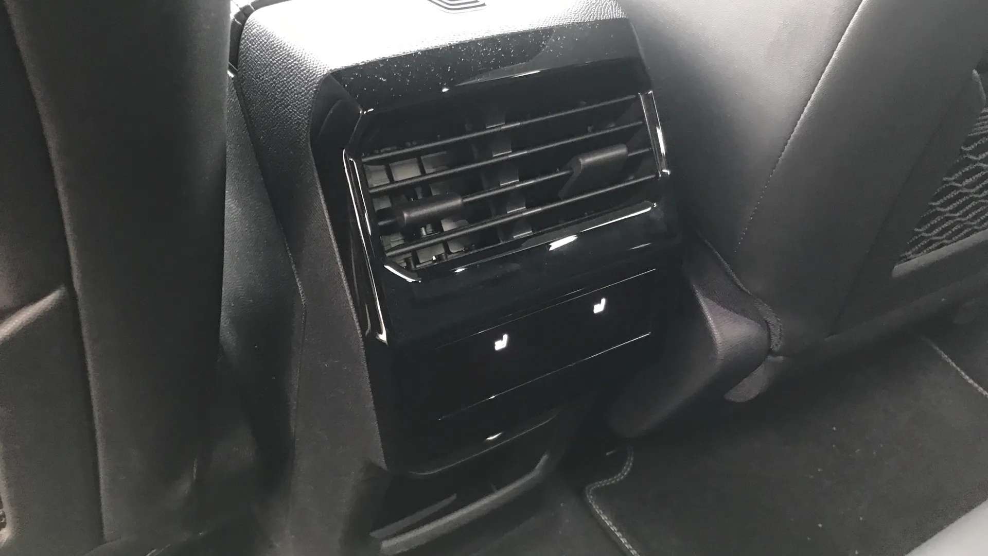 2023 PEUGEOT 3008 2023 PEUGEOT 3008