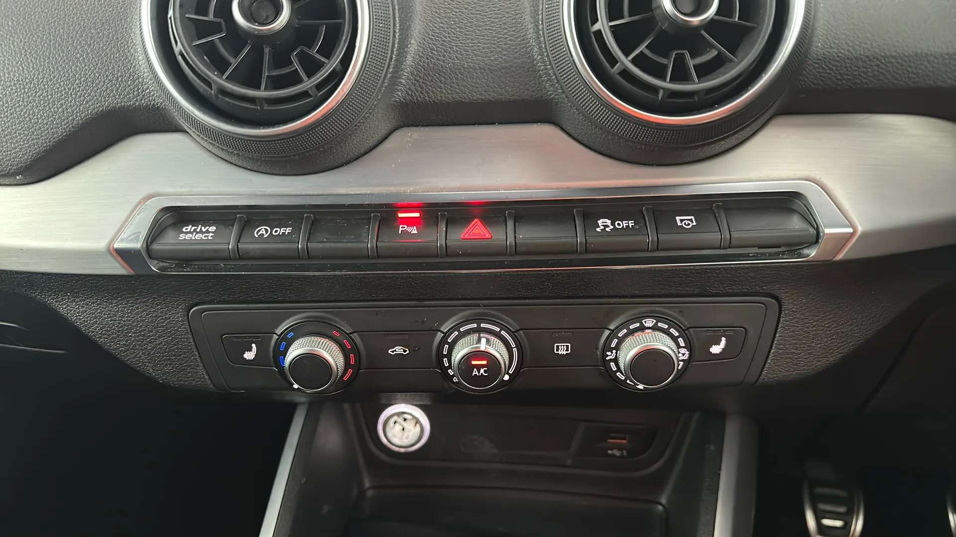 2017 AUDI Q2 2017 AUDI Q2
