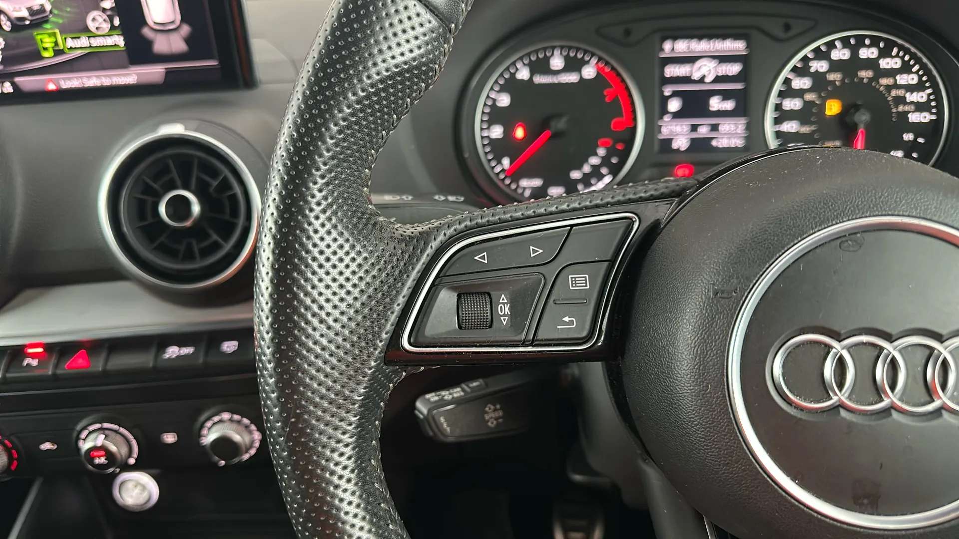 2017 AUDI Q2 2017 AUDI Q2