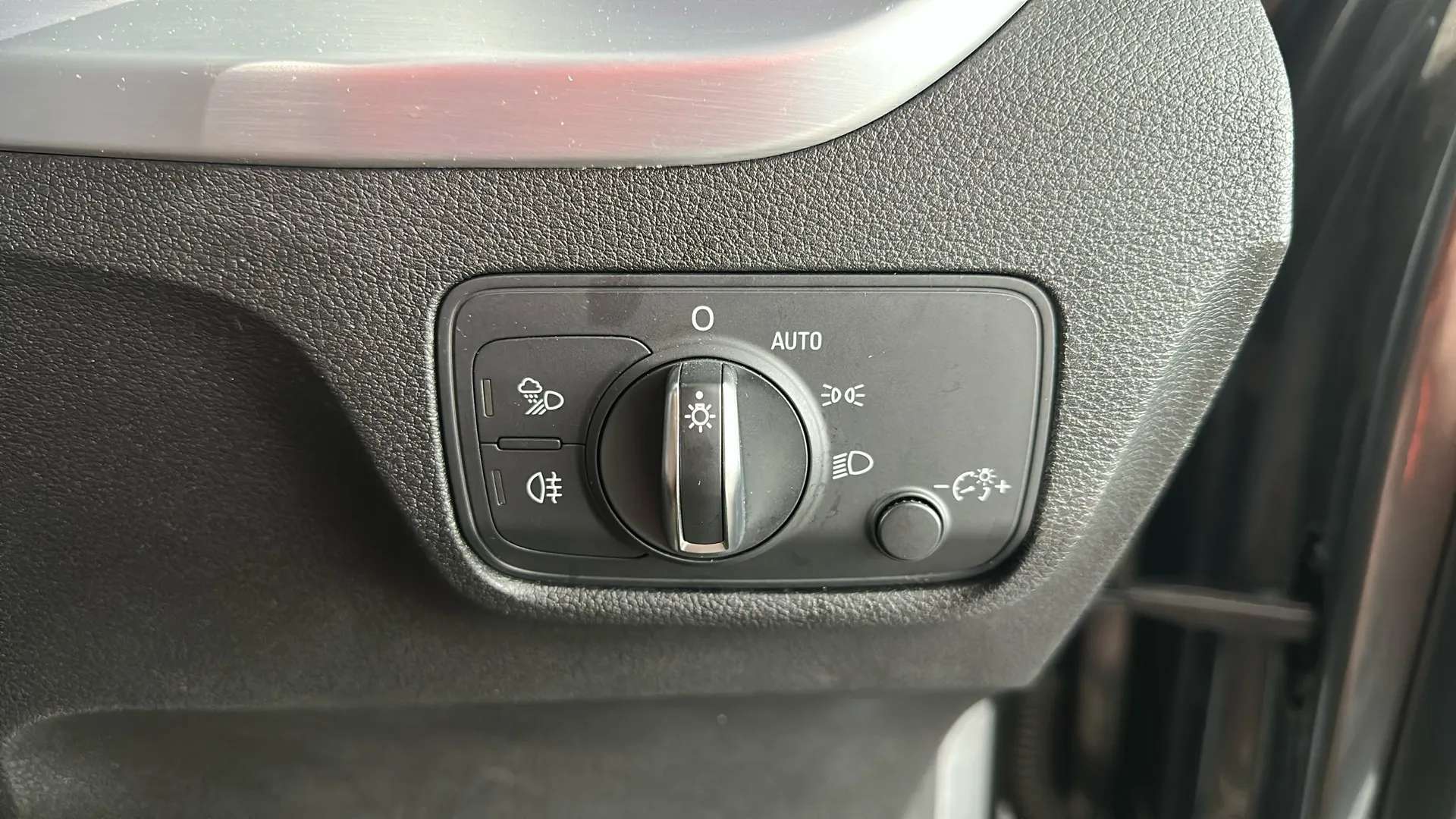 2017 AUDI Q2 2017 AUDI Q2