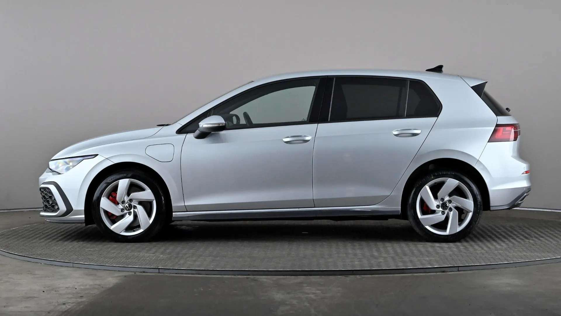 A 2023 VOLKSWAGEN GOLF 1.4 TSI GTE DSG A 2023 VOLKSWAGEN GOLF 1.4 TSI GTE DSG