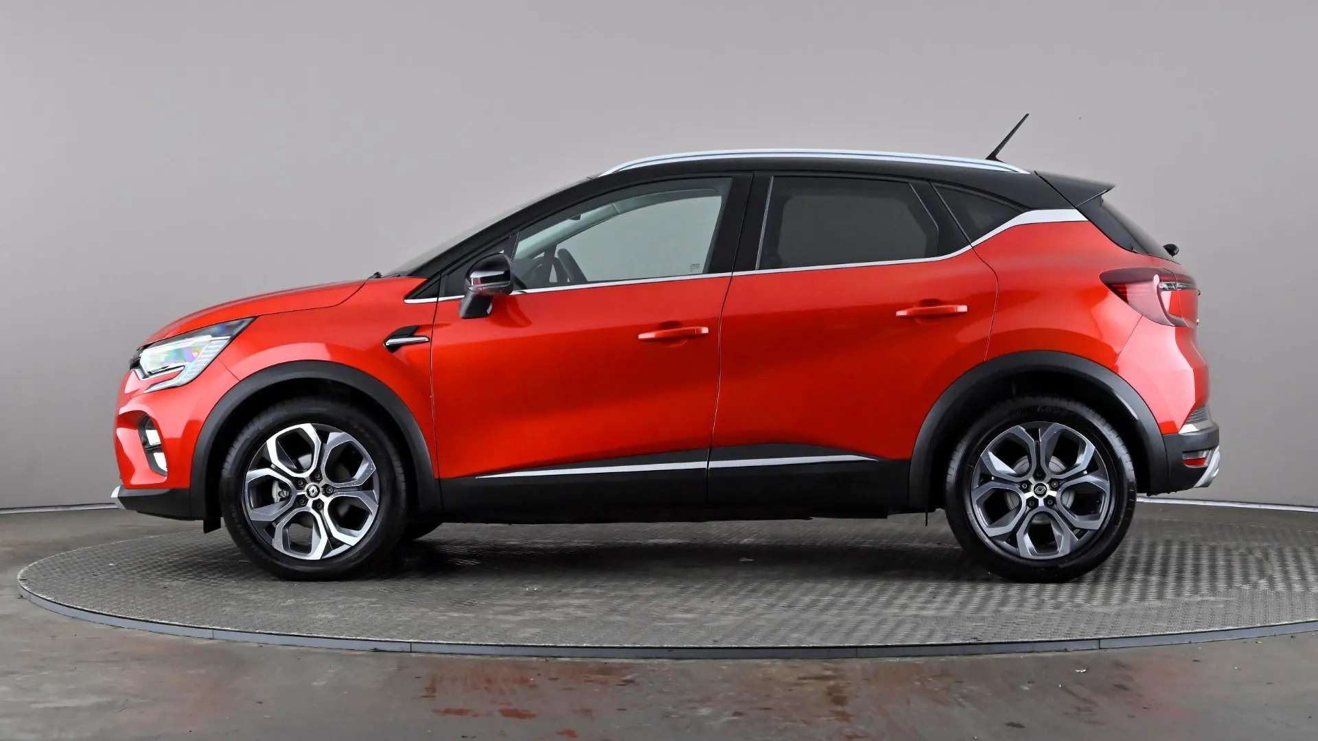 A 2021 RENAULT CAPTUR 1.3 TCE 140 S Edition A 2021 RENAULT CAPTUR 1.3 TCE 140 S Edition