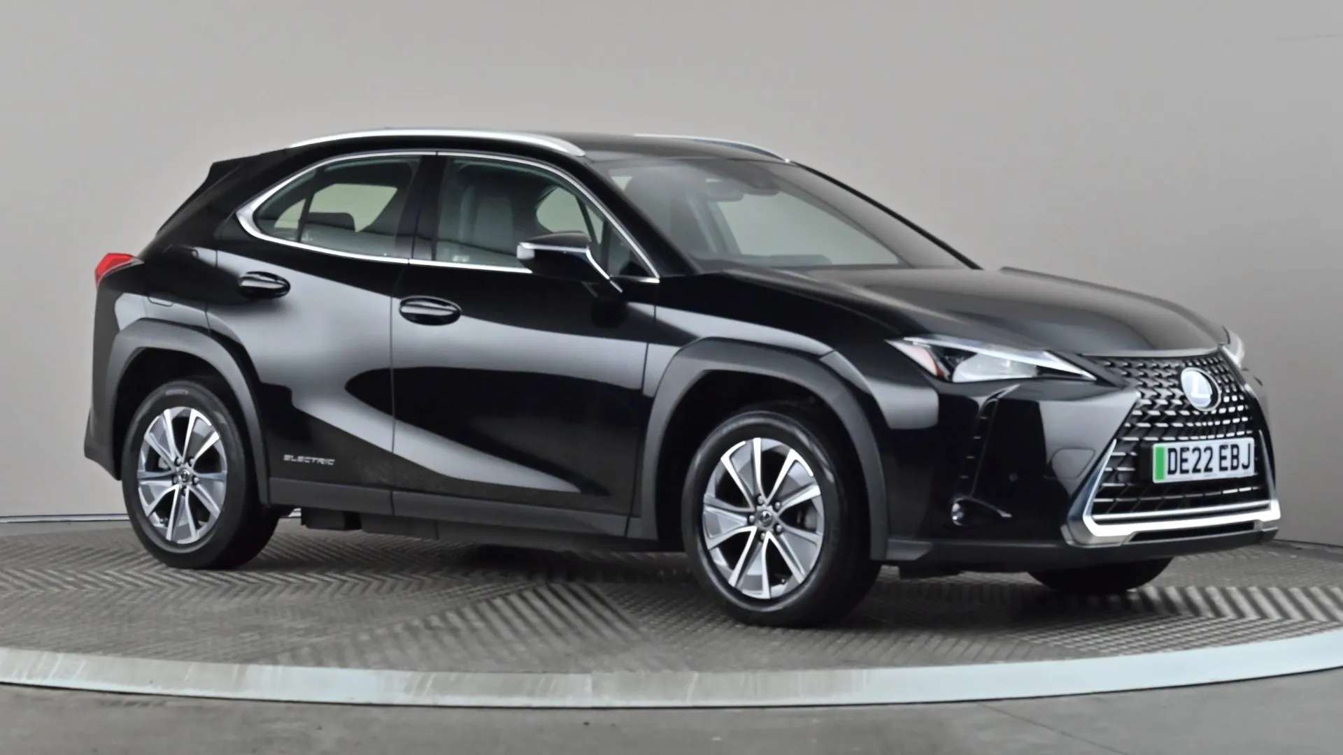A 2022 LEXUS UX 300e 150kW 54.3 kWh E-CVT A 2022 LEXUS UX 300e 150kW 54.3 kWh E-CVT
