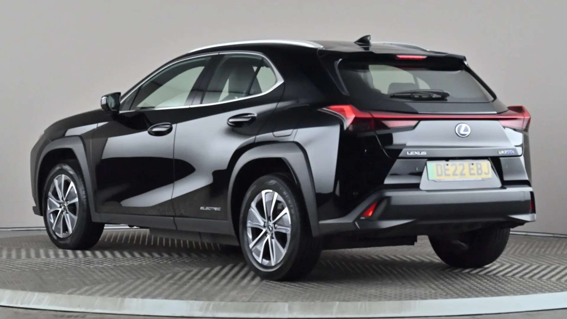 A 2022 LEXUS UX 300e 150kW 54.3 kWh E-CVT A 2022 LEXUS UX 300e 150kW 54.3 kWh E-CVT