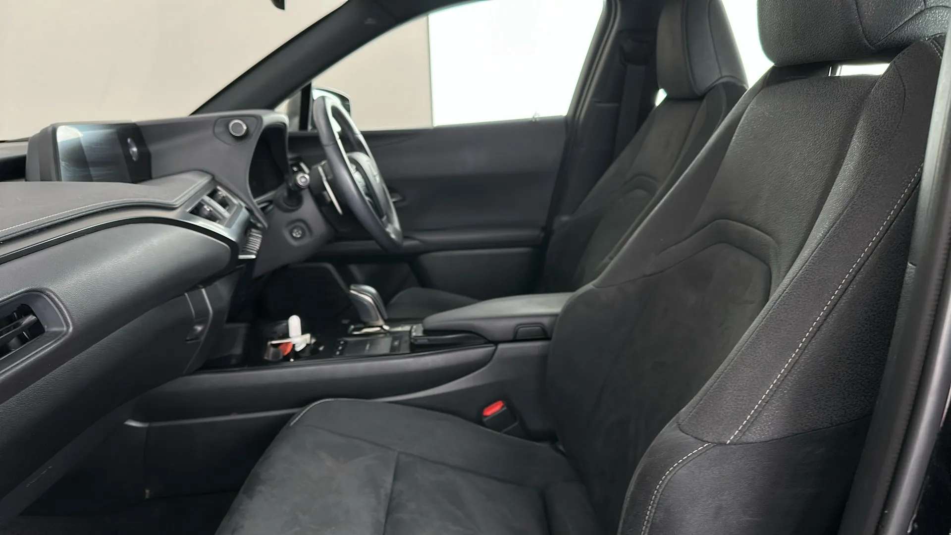 2022 LEXUS UX 2022 LEXUS UX