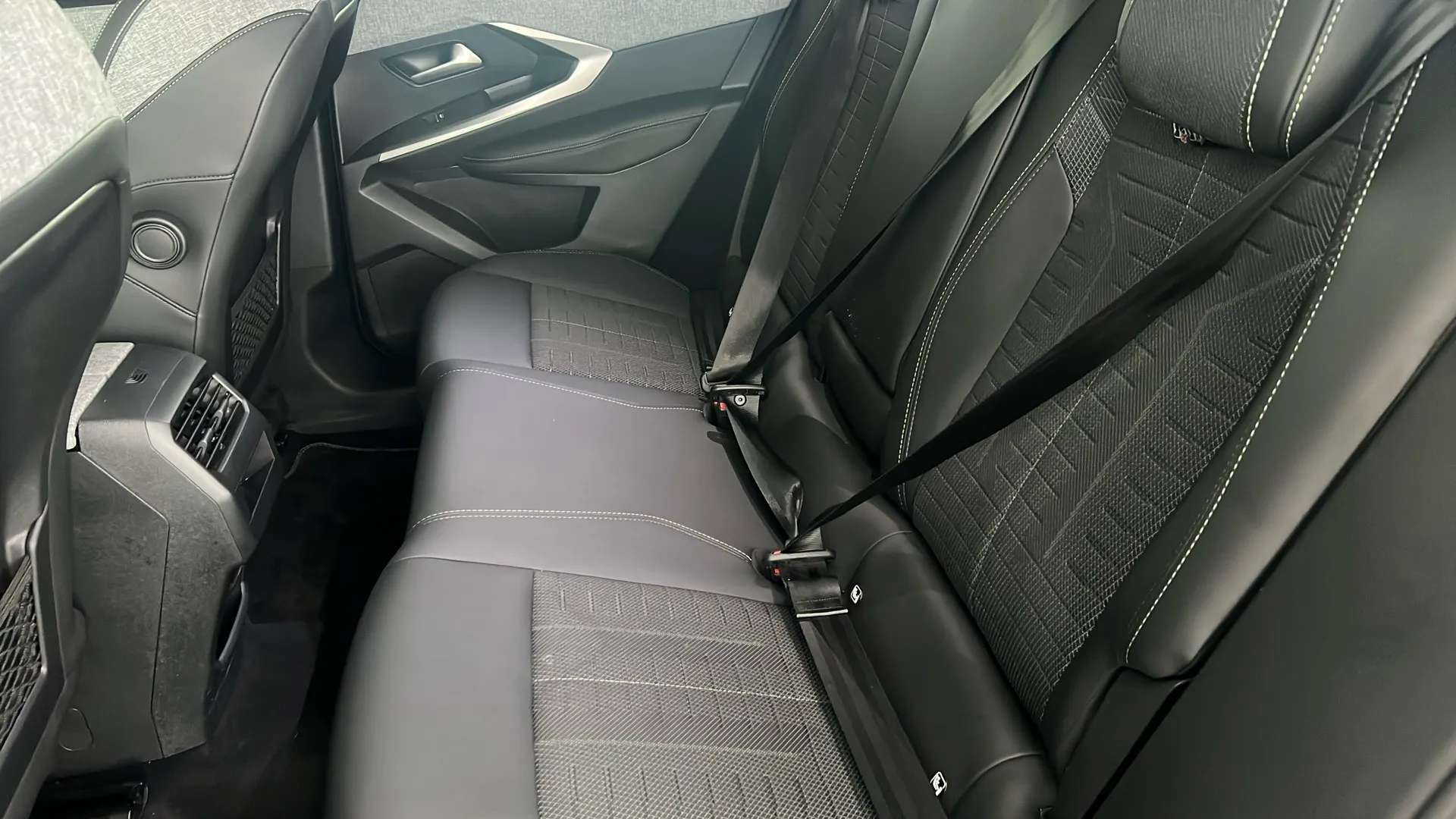 2025 PEUGEOT 3008 2025 PEUGEOT 3008