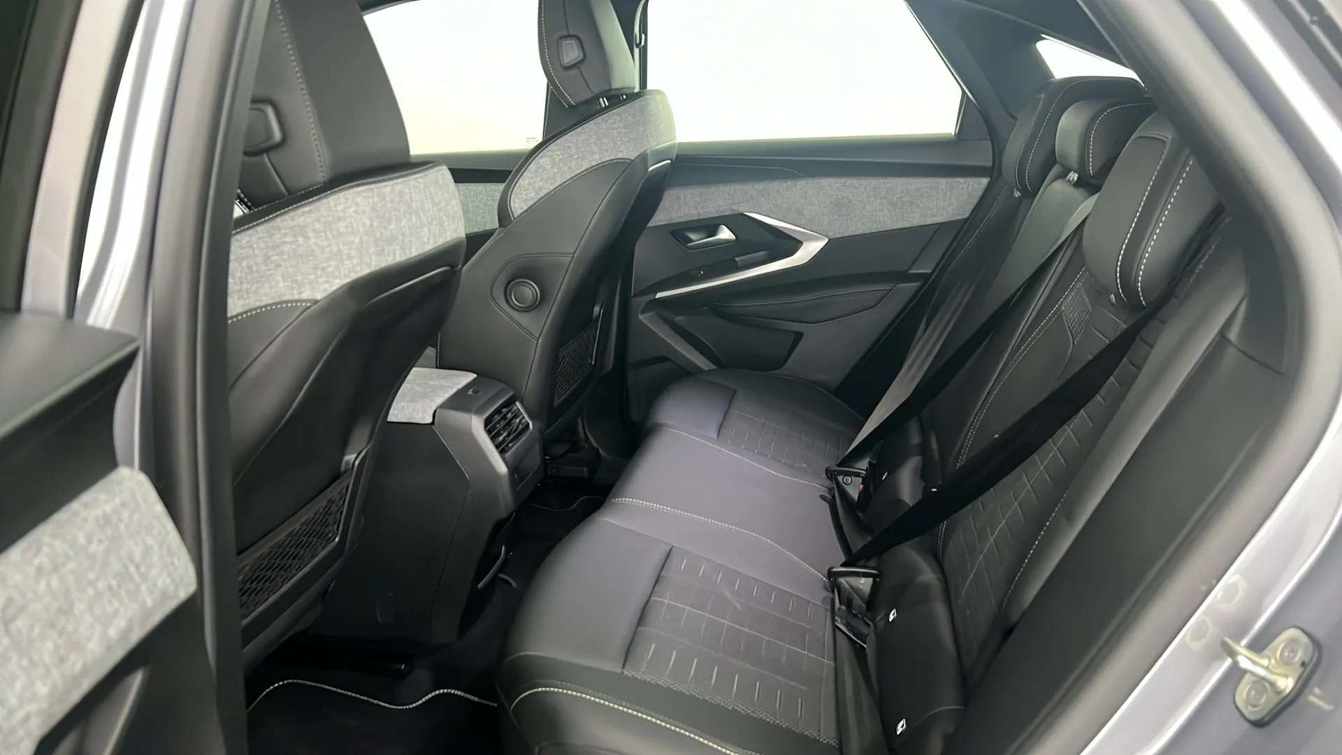 2025 PEUGEOT 3008 2025 PEUGEOT 3008
