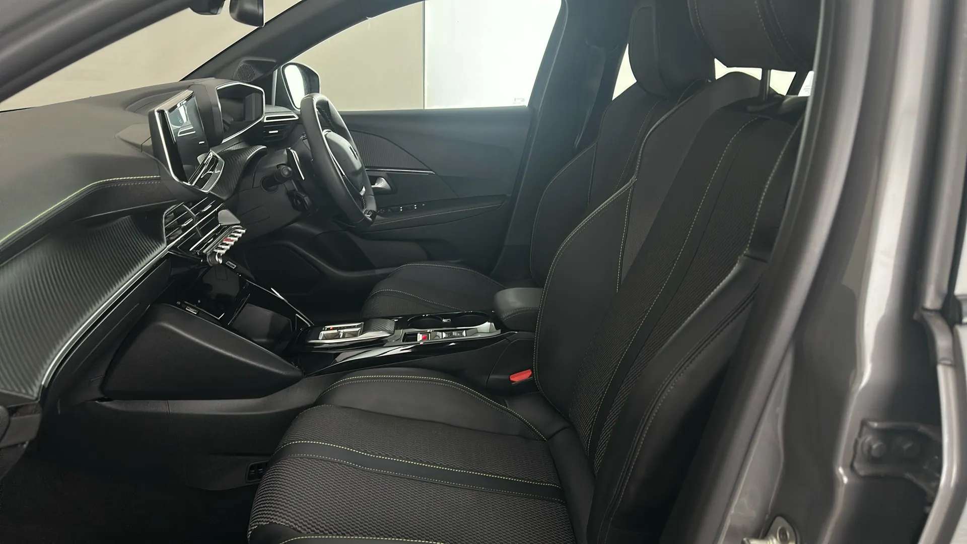 2025 PEUGEOT 208 2025 PEUGEOT 208