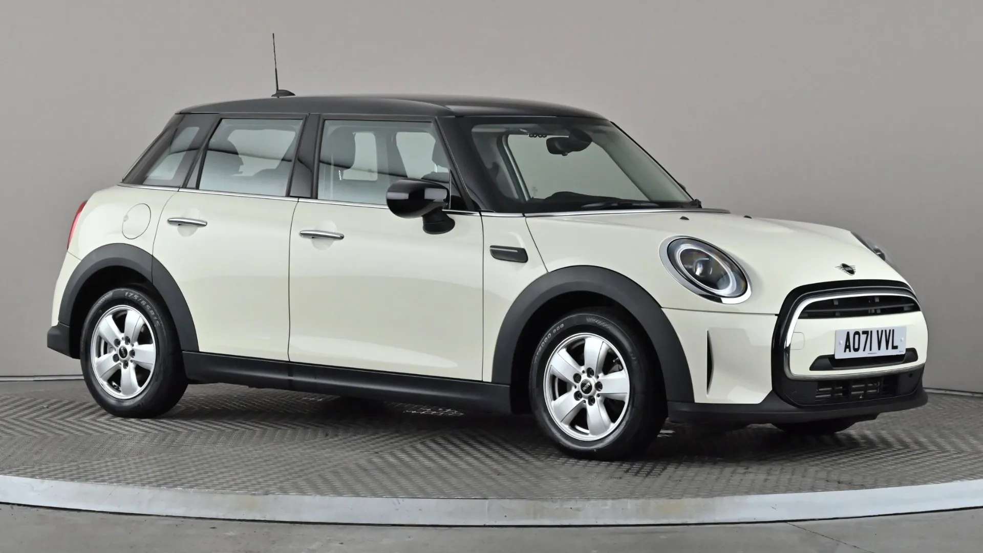 A 2021 MINI HATCH 1.5 Cooper Classic Auto A 2021 MINI HATCH 1.5 Cooper Classic Auto