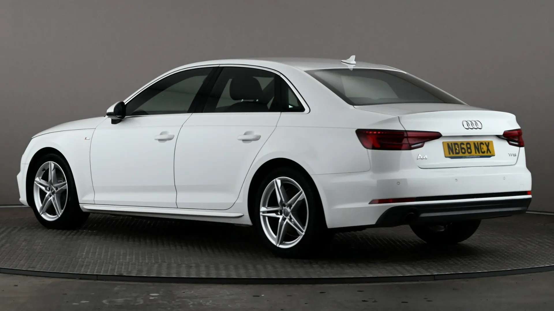 2018 AUDI A4 2018 AUDI A4
