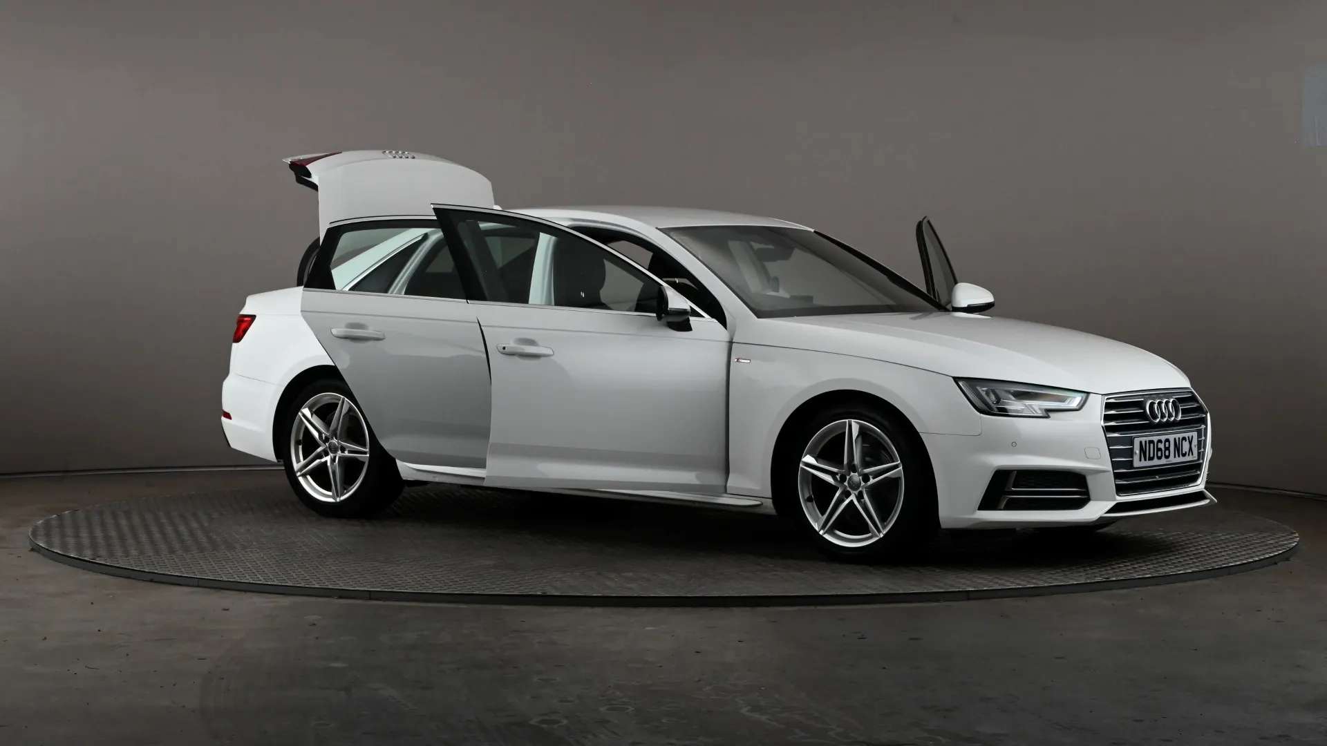 2018 AUDI A4 2018 AUDI A4