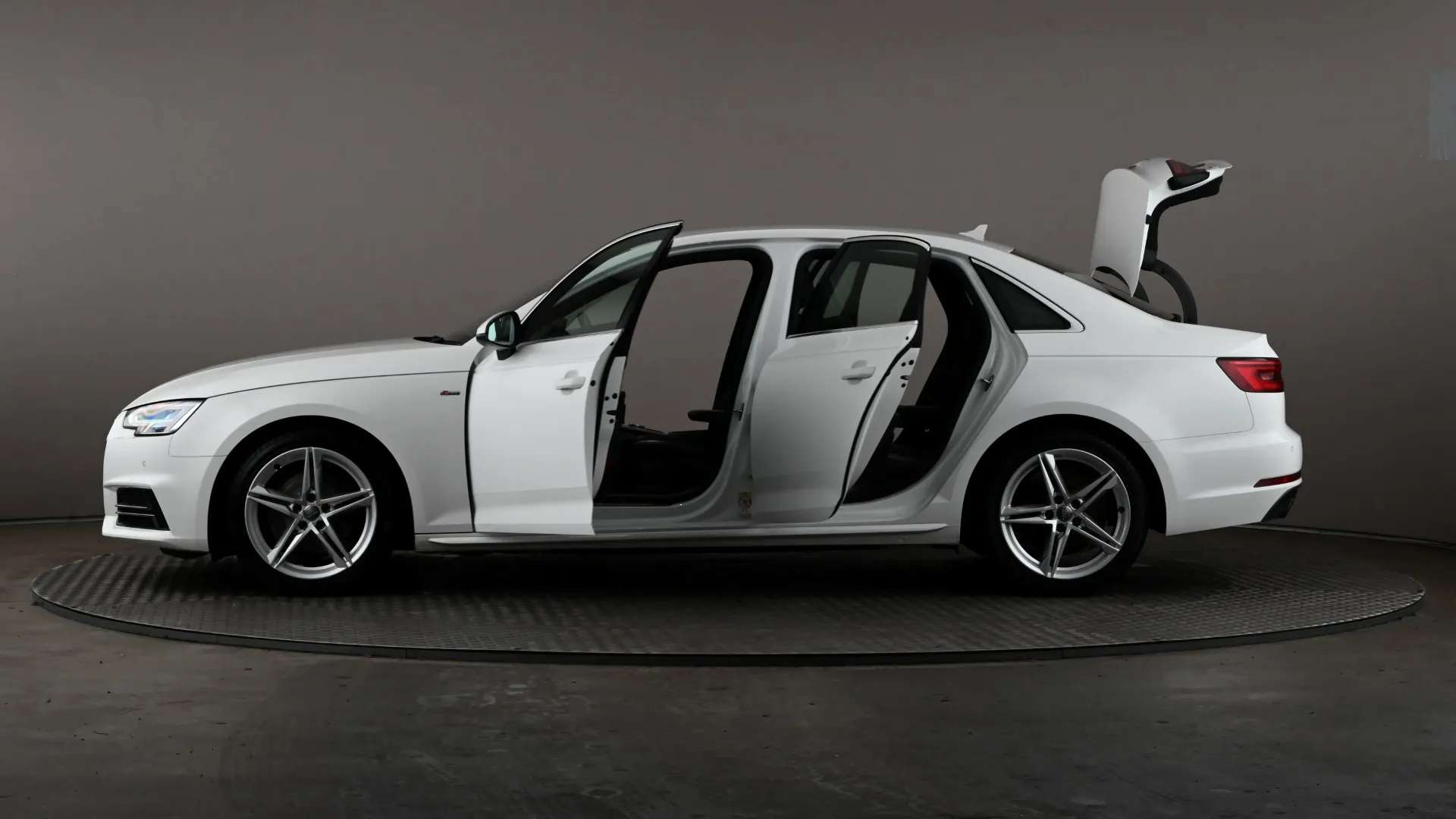 2018 AUDI A4 2018 AUDI A4