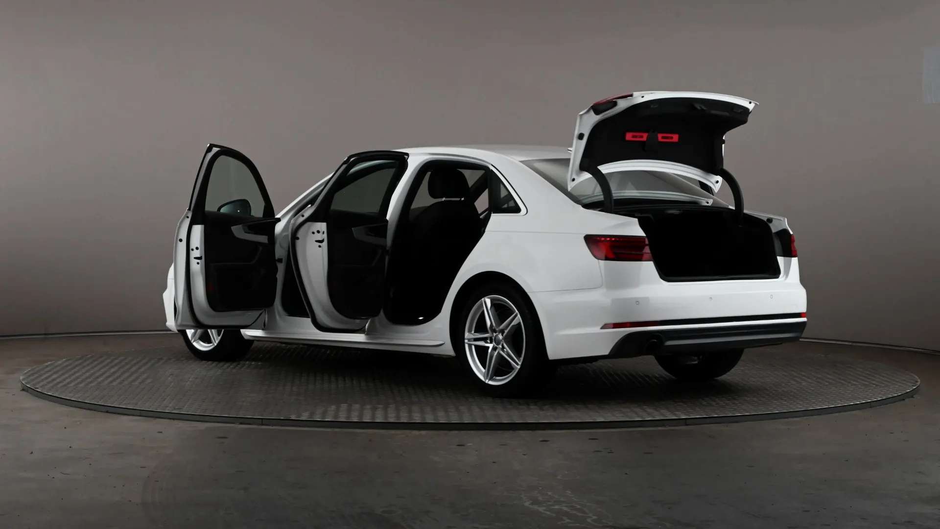 2018 AUDI A4 2018 AUDI A4