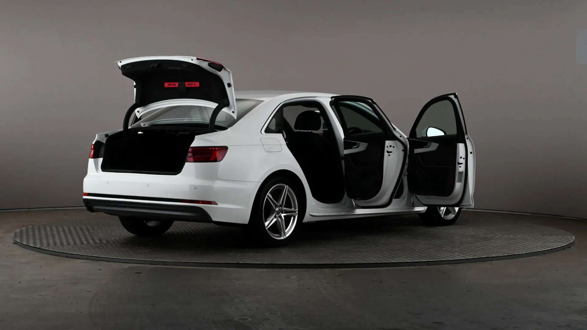 2018 AUDI A4 2018 AUDI A4