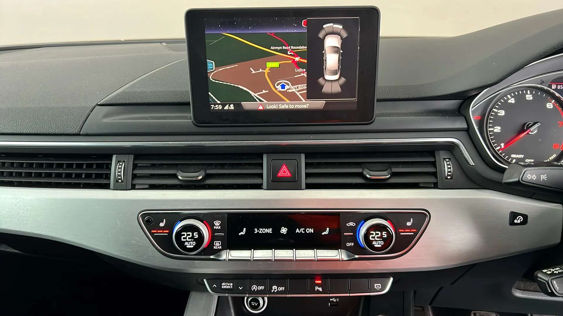 2018 AUDI A4 2018 AUDI A4