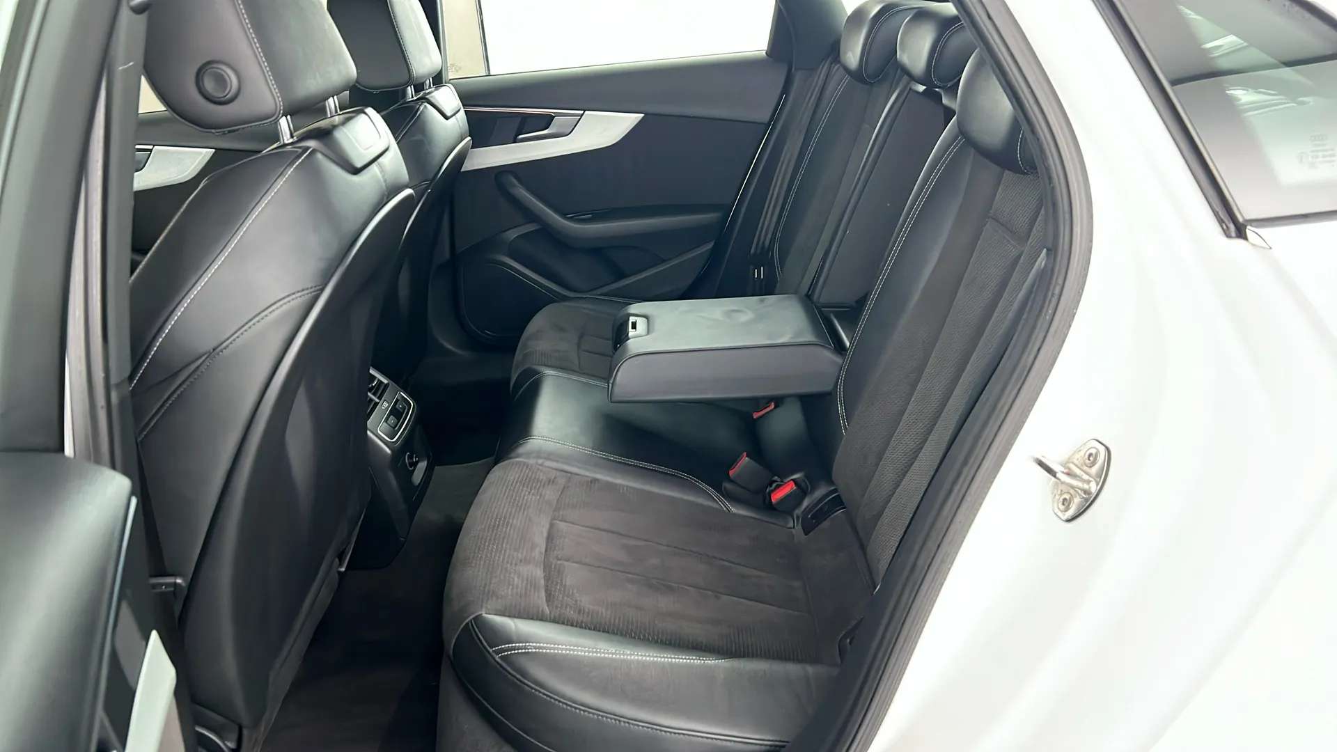 2018 AUDI A4 2018 AUDI A4