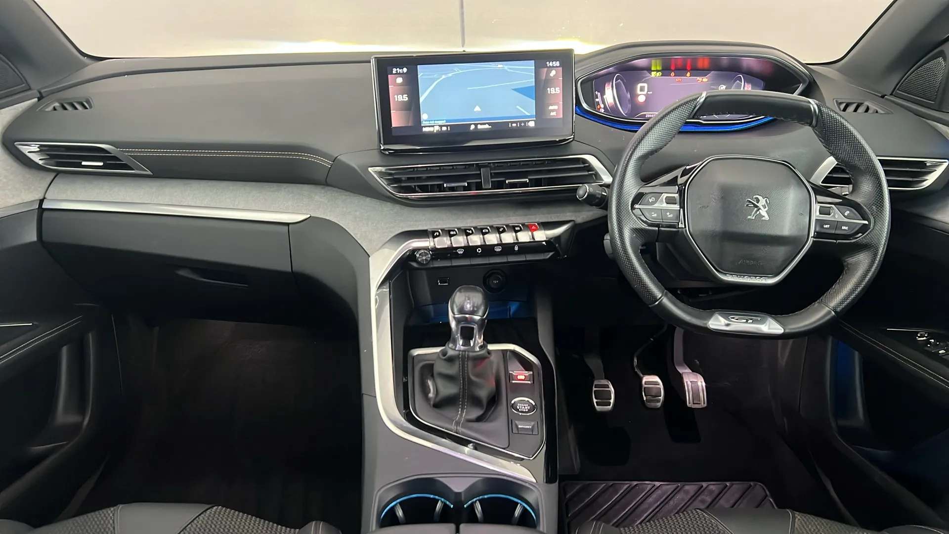 2023 PEUGEOT 3008 2023 PEUGEOT 3008