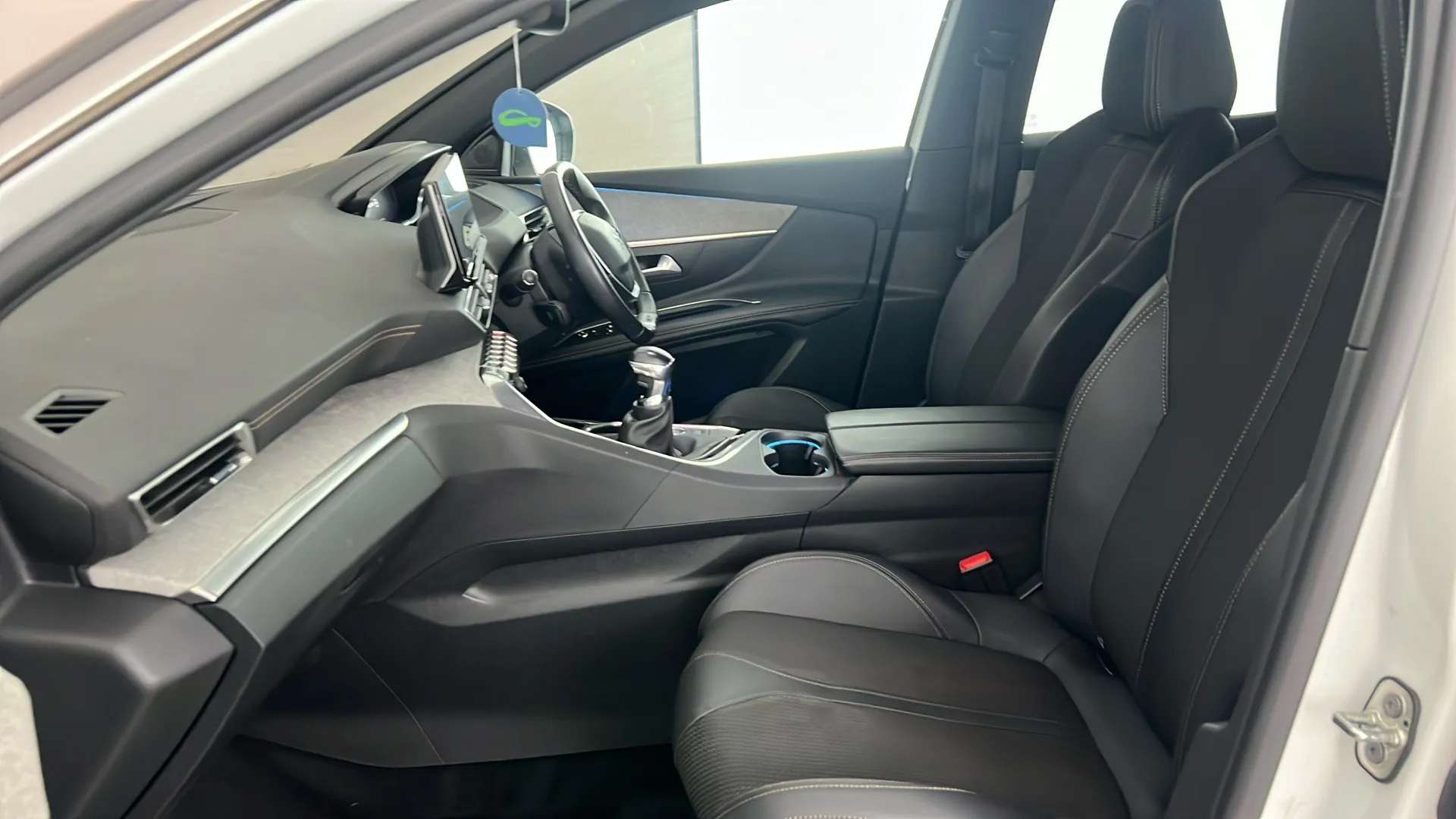 2023 PEUGEOT 3008 2023 PEUGEOT 3008