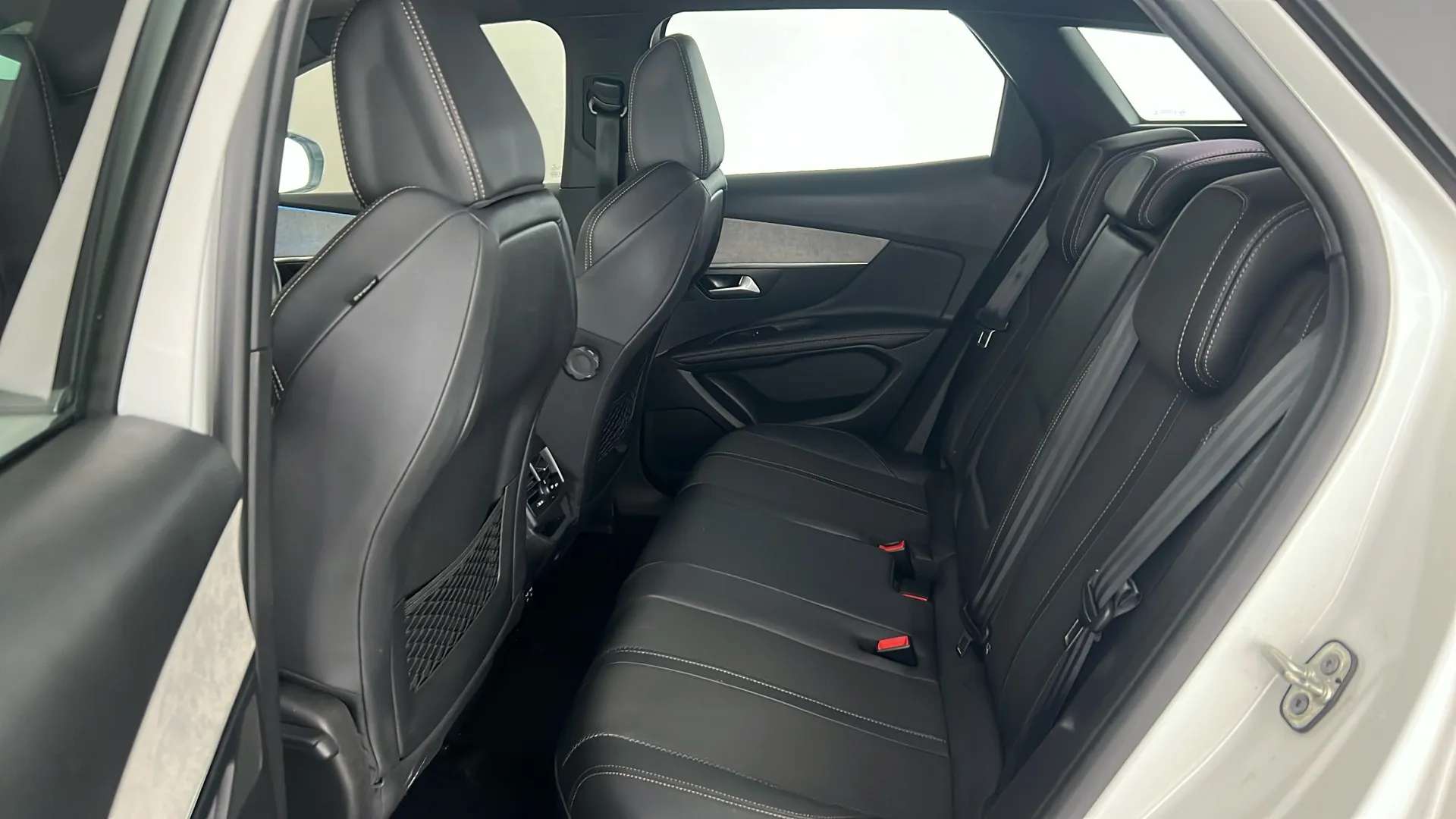 2023 PEUGEOT 3008 2023 PEUGEOT 3008