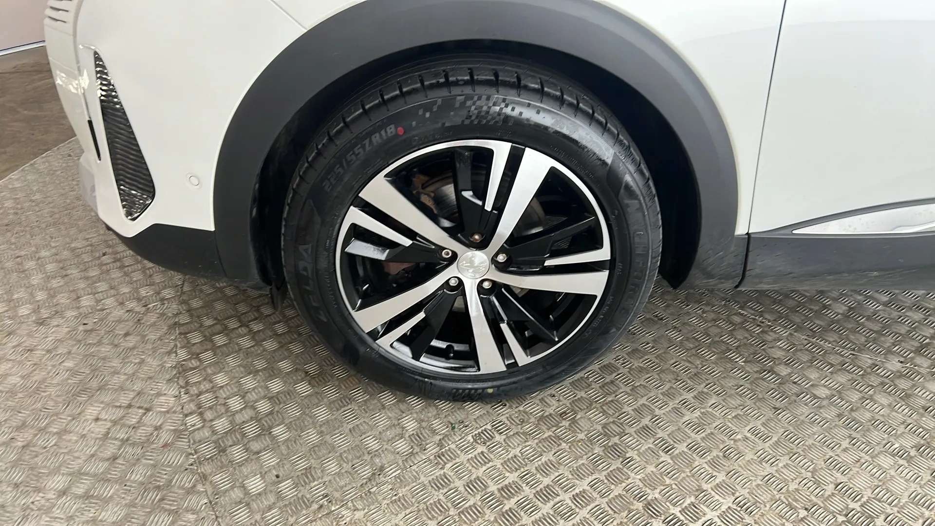 2023 PEUGEOT 3008 2023 PEUGEOT 3008