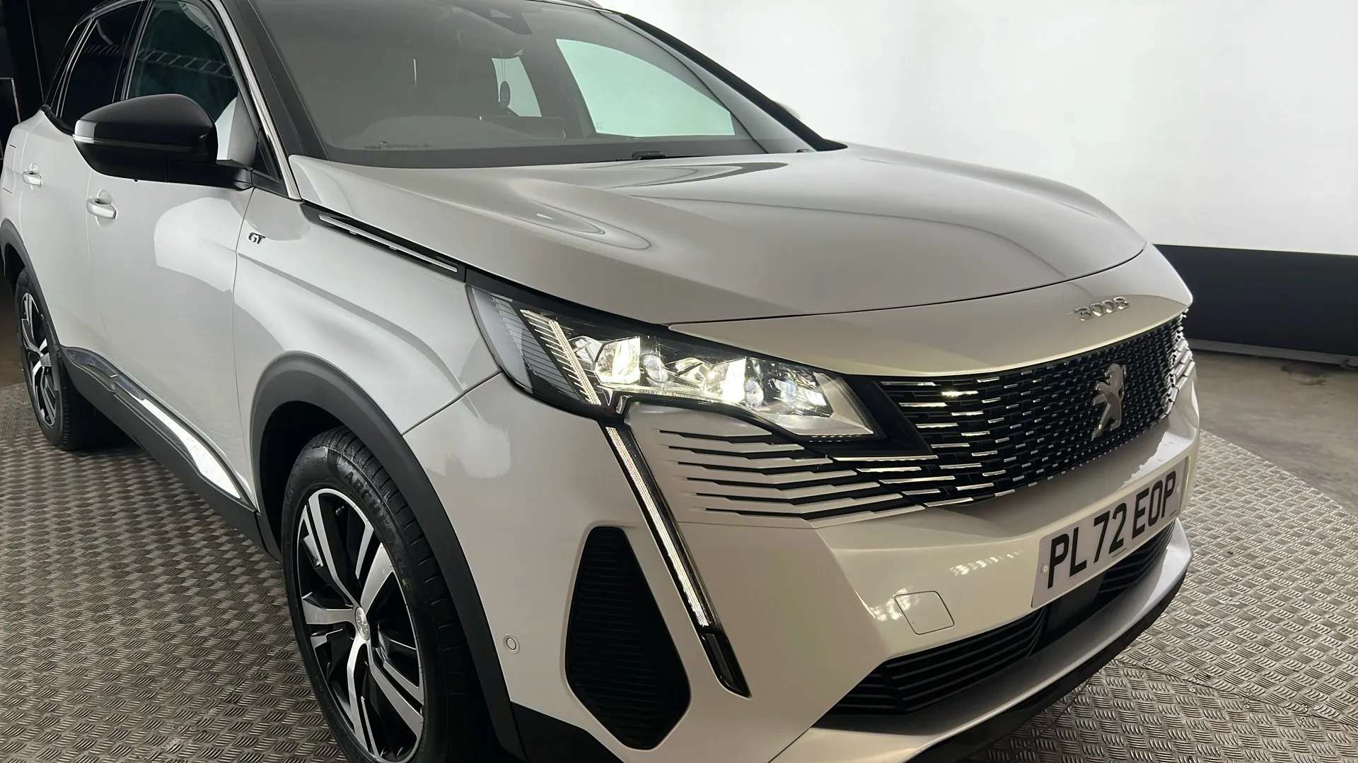 2023 PEUGEOT 3008 2023 PEUGEOT 3008