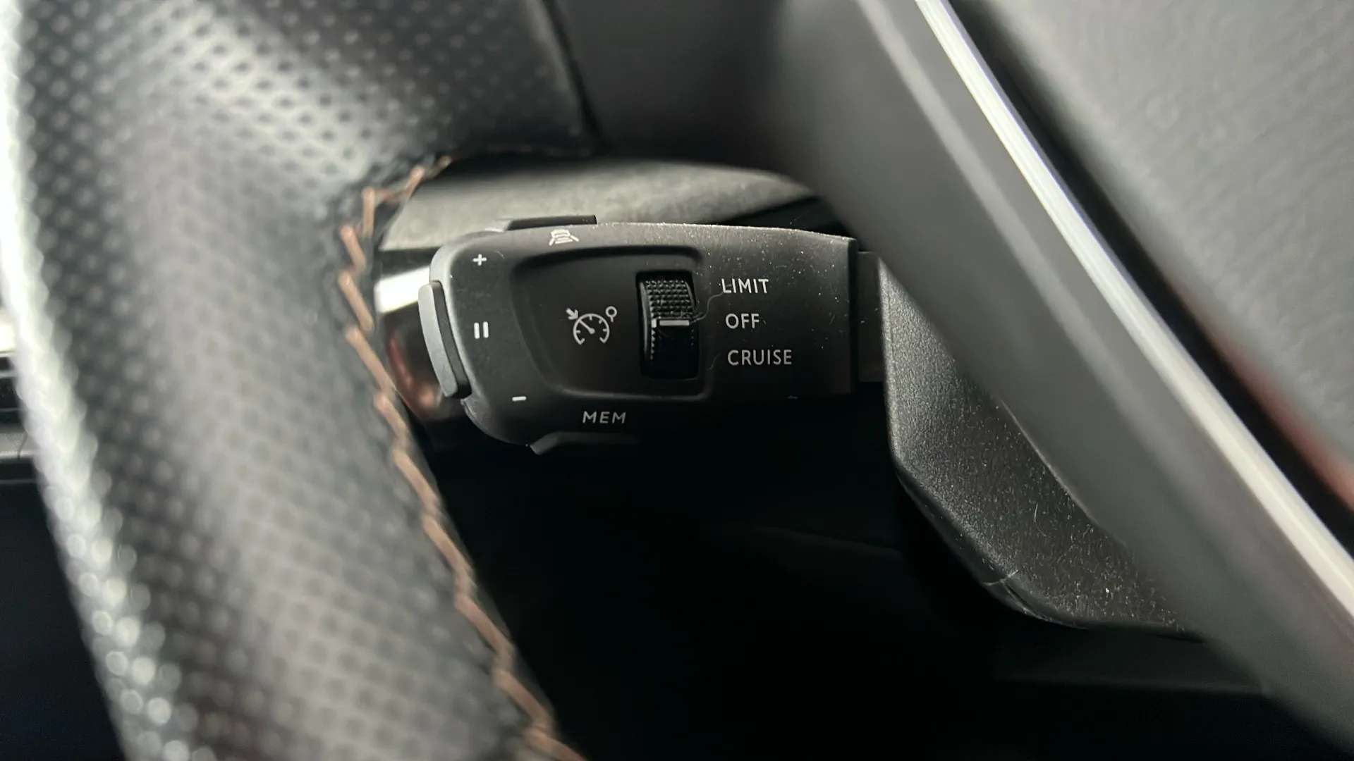 2021 PEUGEOT 3008 2021 PEUGEOT 3008