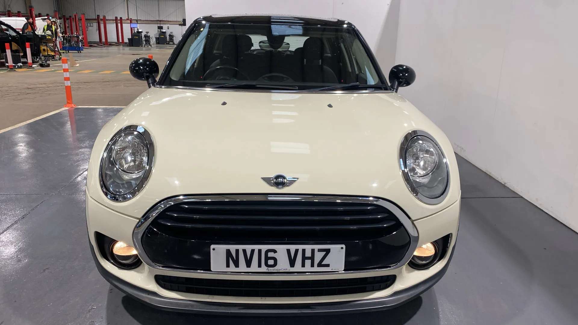 A 2016 MINI CLUBMAN 1.5 Cooper 6dr A 2016 MINI CLUBMAN 1.5 Cooper 6dr