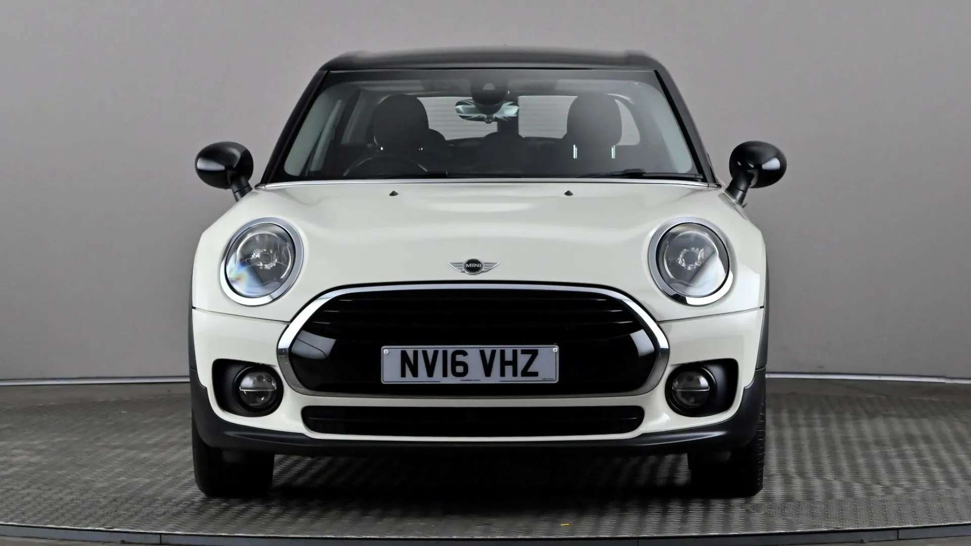 A 2016 MINI CLUBMAN 1.5 Cooper 6dr A 2016 MINI CLUBMAN 1.5 Cooper 6dr