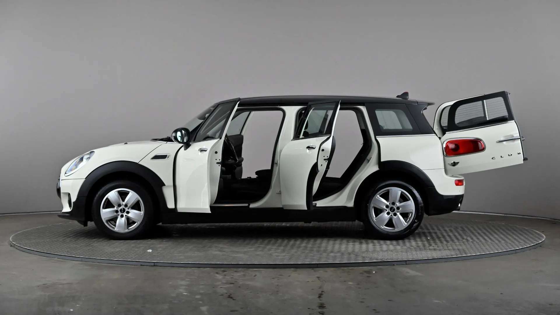 2016 MINI CLUBMAN 2016 MINI CLUBMAN