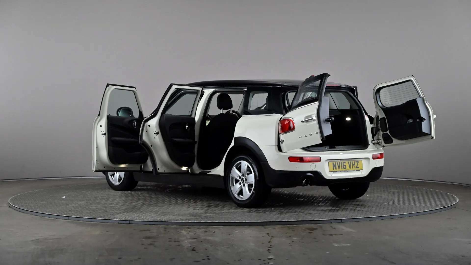 2016 MINI CLUBMAN 2016 MINI CLUBMAN