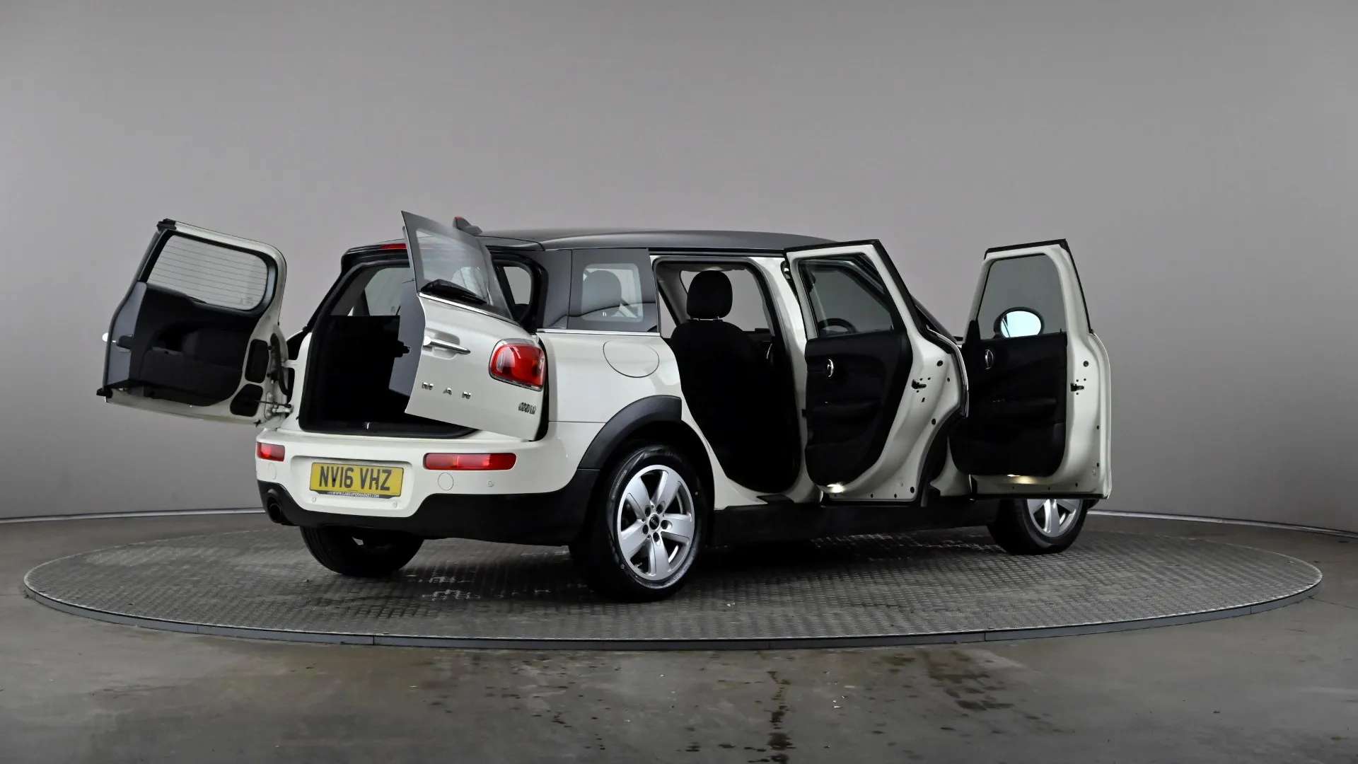 2016 MINI CLUBMAN 2016 MINI CLUBMAN