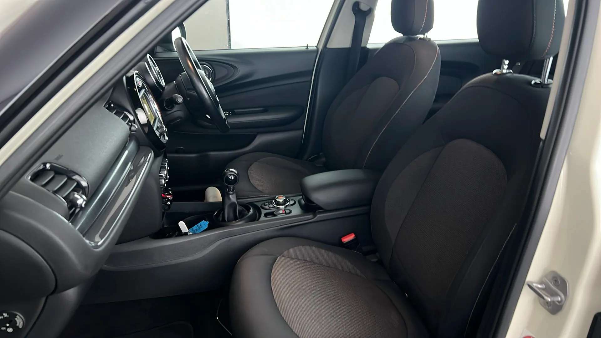 2016 MINI CLUBMAN 2016 MINI CLUBMAN