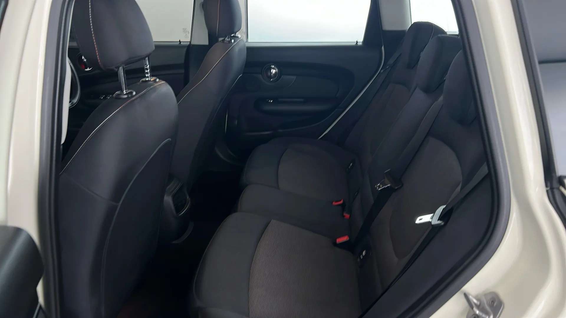 2016 MINI CLUBMAN 2016 MINI CLUBMAN