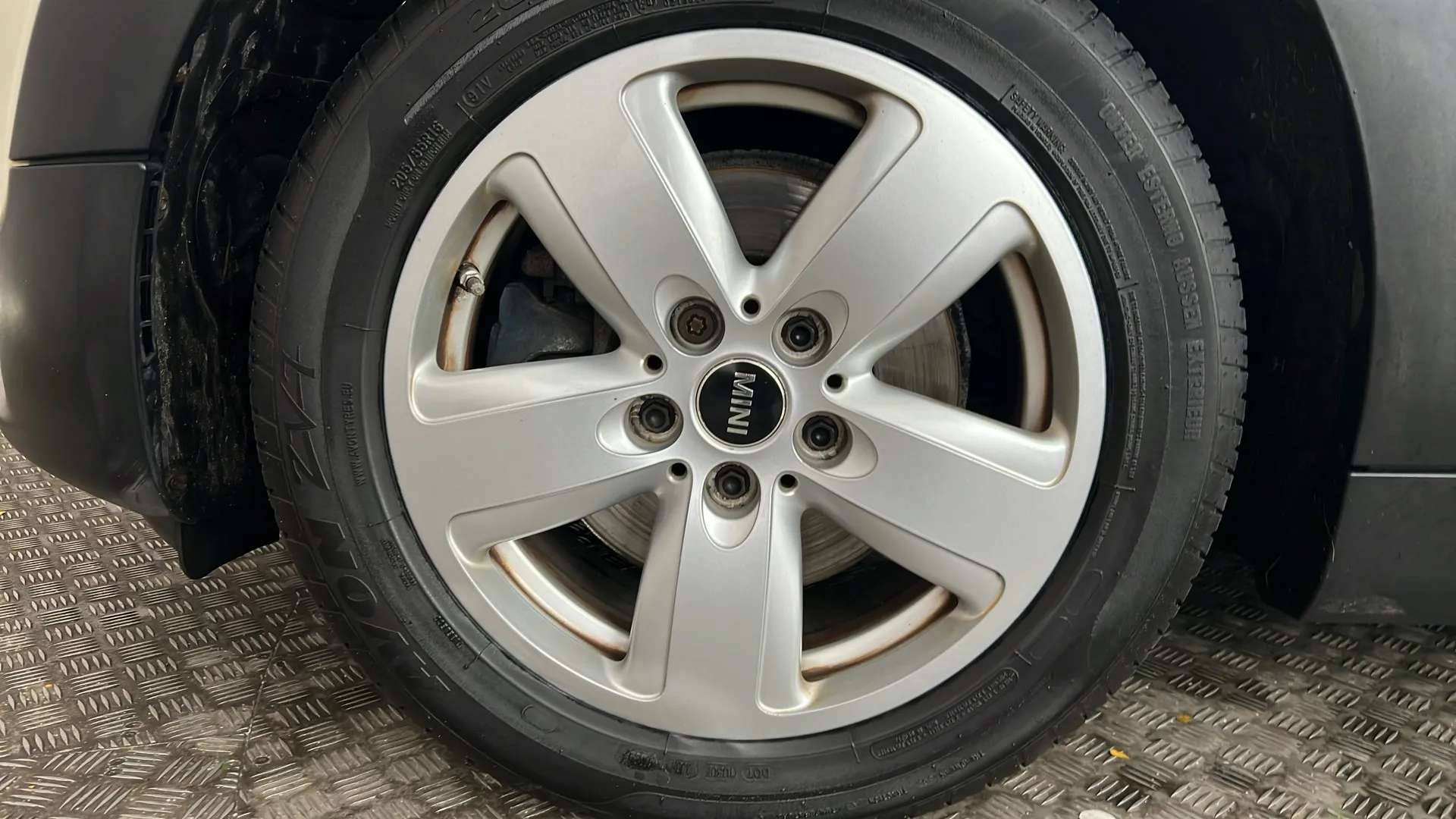 2016 MINI CLUBMAN 2016 MINI CLUBMAN