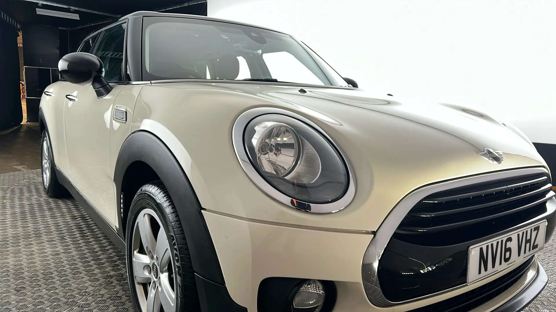 2016 MINI CLUBMAN 2016 MINI CLUBMAN