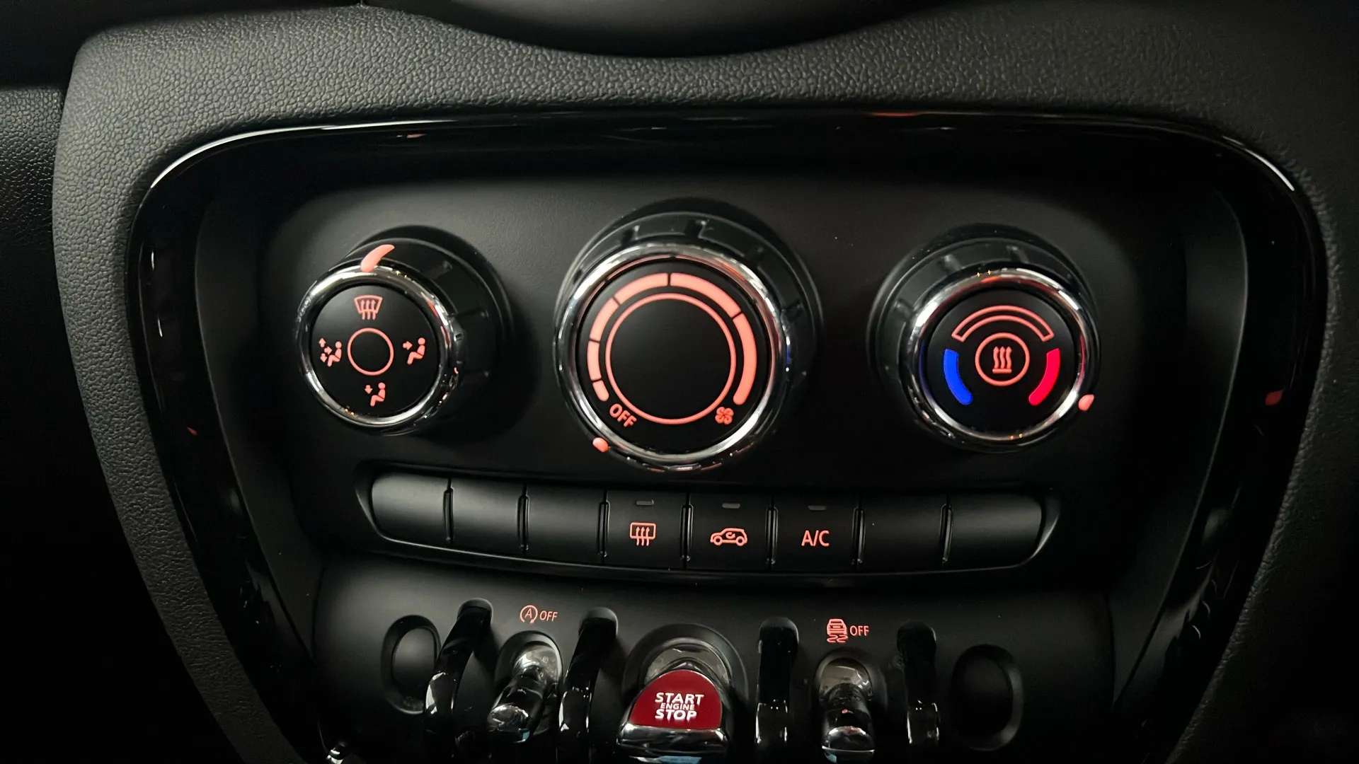 2016 MINI CLUBMAN 2016 MINI CLUBMAN